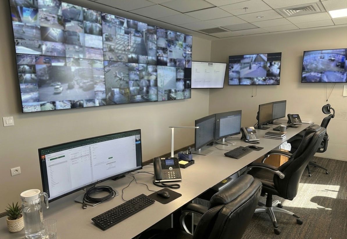 חדר בקרה 24/7